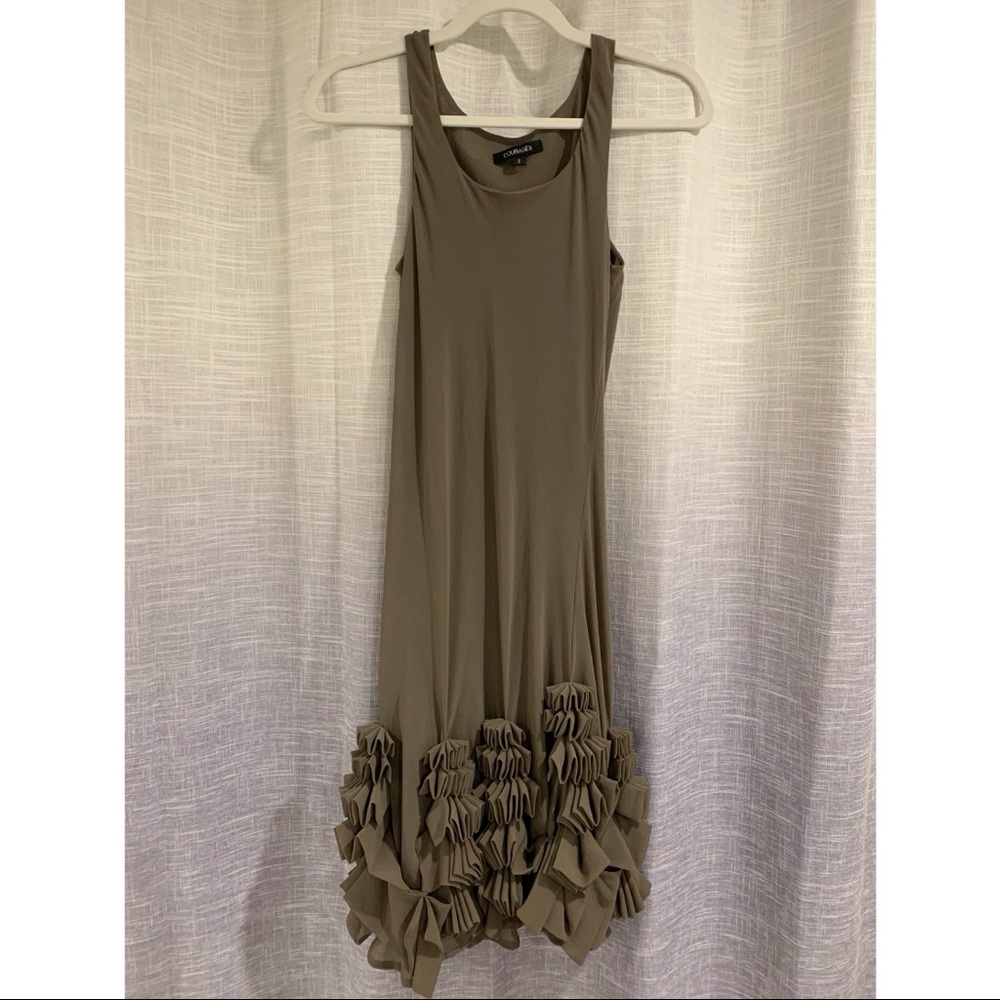 Ruffle bottom dress-Like new